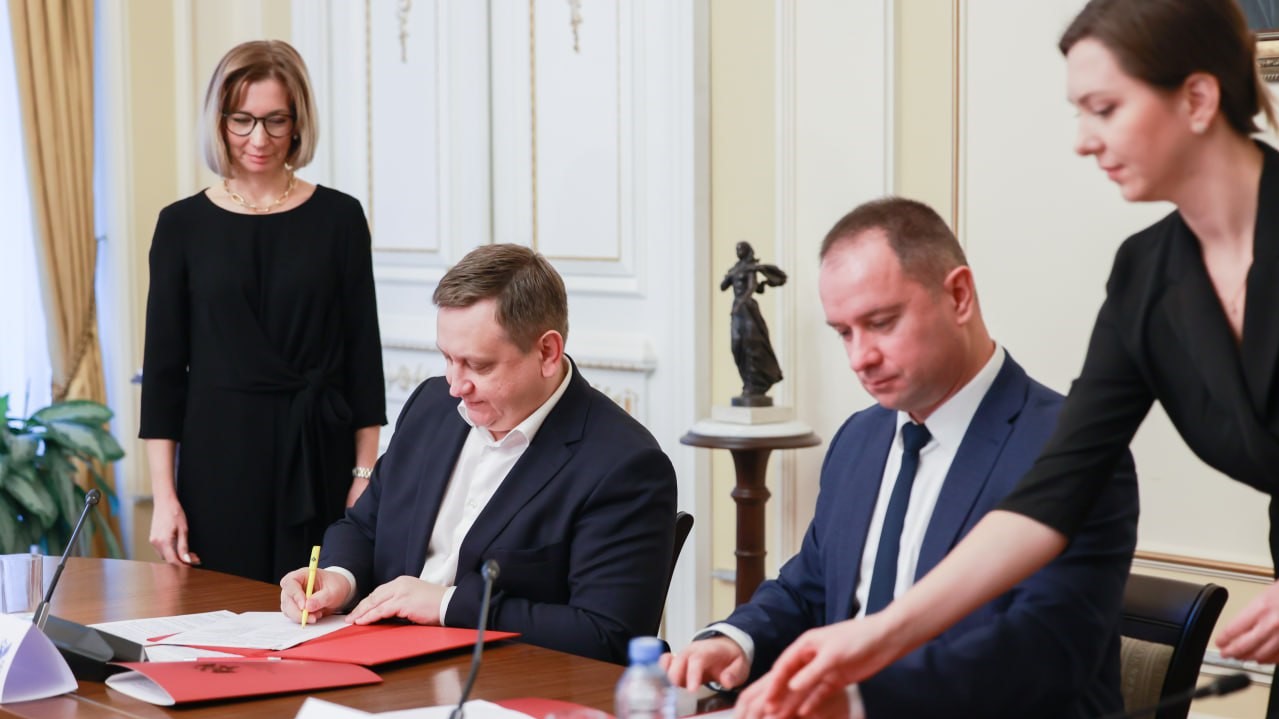 Академия Минпросвещения России подписала соглашение о сотрудничестве с Российским военно-историческим обществом