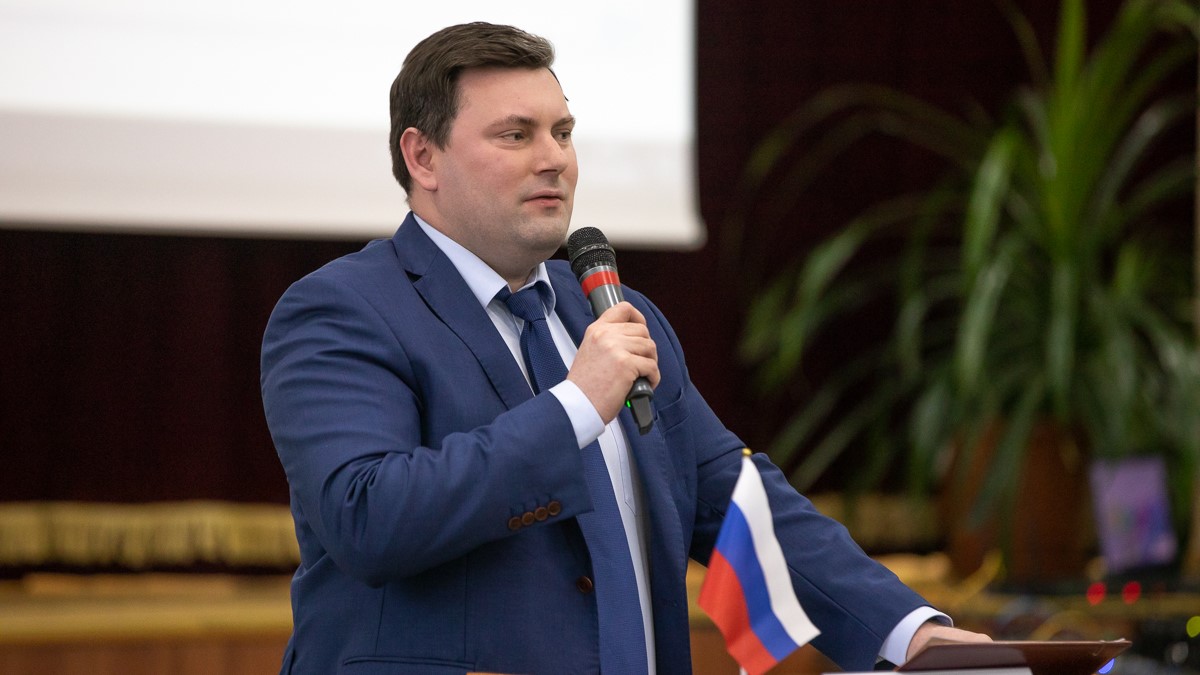 Академия Минпросвещения России проведет обучение педагогов и управленцев Владивостока по новой флагманской программе