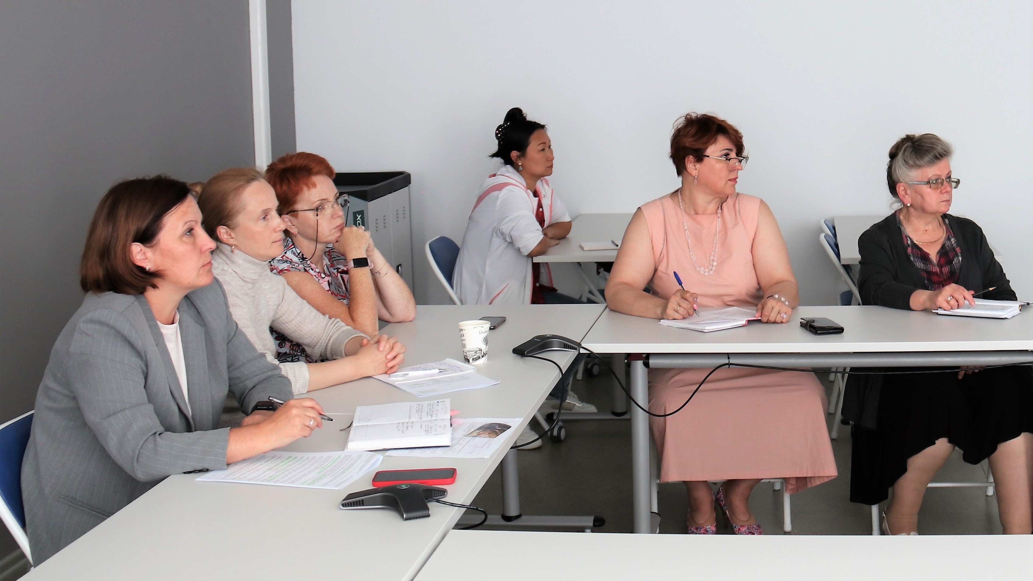 Управленческие команды школ Сахалинской области приняли участие в экспертно-консультационных сессиях