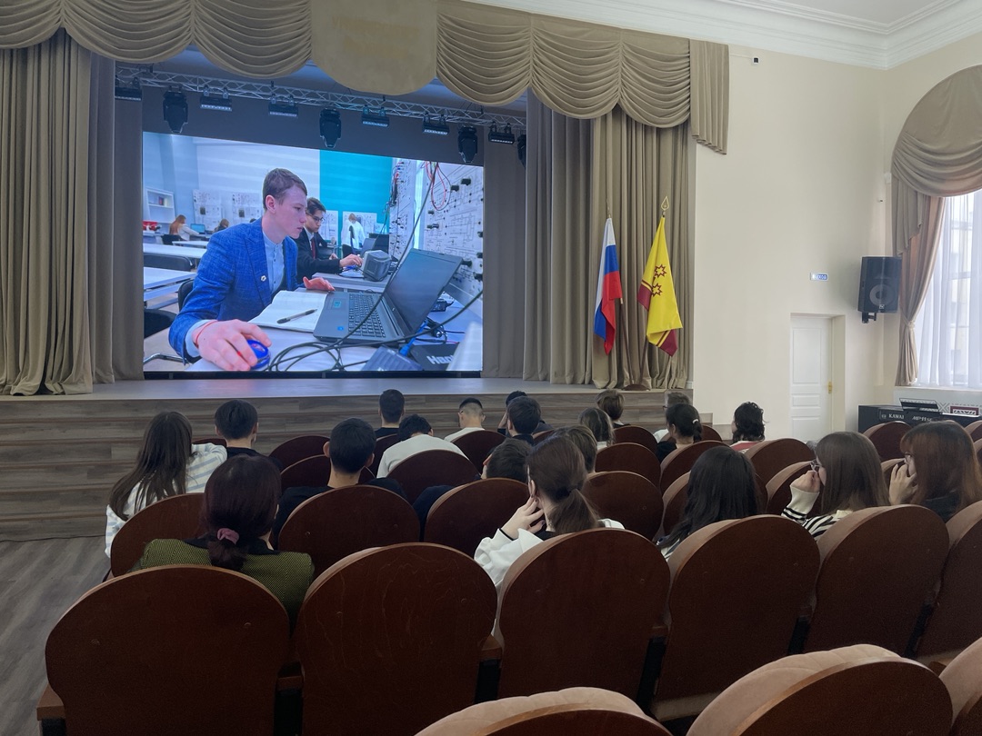 Выпускники Университета Яковлева и их ученики – гости вуза