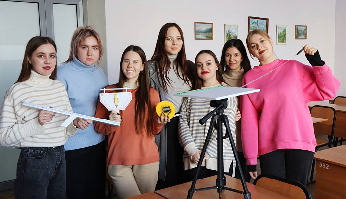В Технопарке ОмГПУ студенты-географы исследуют остаточные озёра реки Замарайки