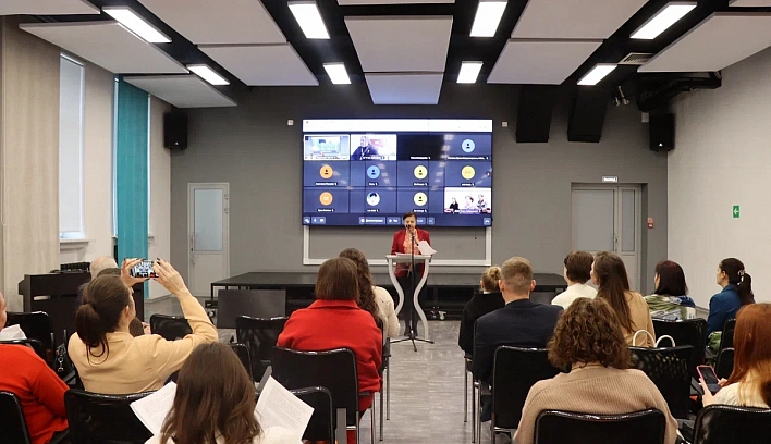 В Технопарке УрГПУ прошла международная конференция, посвященная вопросам непрерывного художественного образования